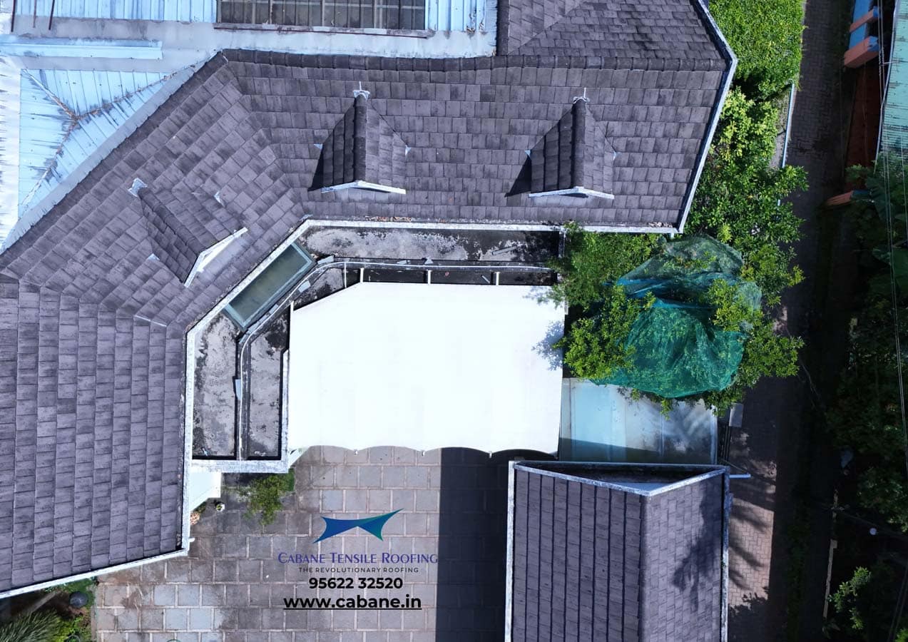 Building Shades tensile project 1 by Cabane Tensile Roofing